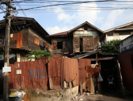 Chudoba je relativní pojem a relativně pevnou střechu nad hlavou si všichni obyvatelé Bangkoku nemohou dovolit.